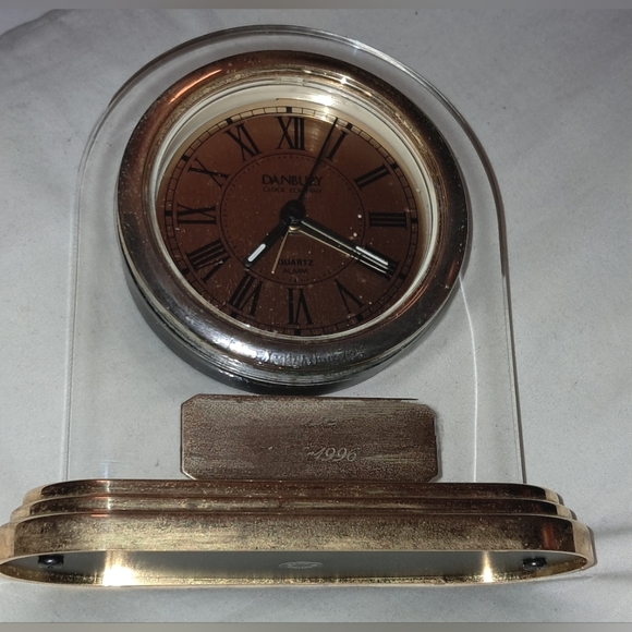 DANBURY QUARTZ TABLE TOP Alarm CLOCK for parts only - Picture 4 of 7